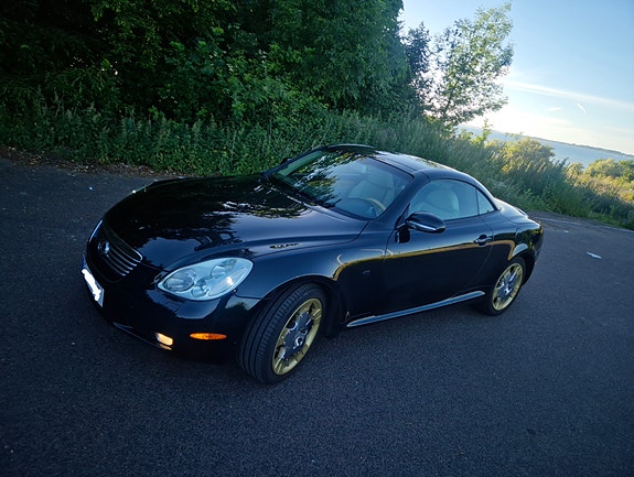 Lexus SC430 2 of 9