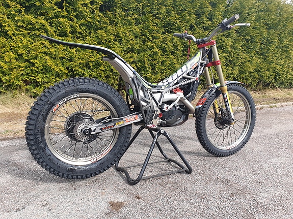 VERTIGO Verical R 250cc och Montesa  Cota 4RT 260cc 3 of 5