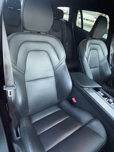 Volvo V60 7 of 8