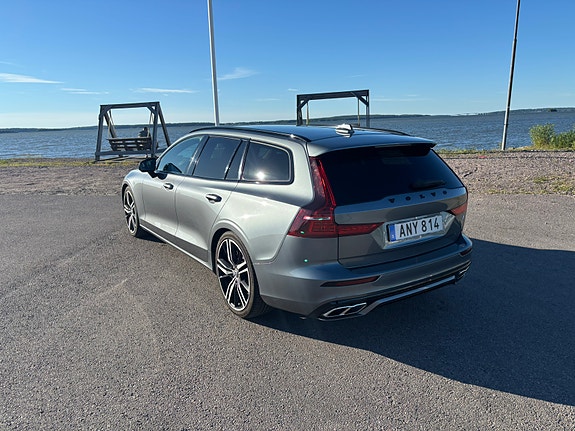 Volvo V60 3 of 5