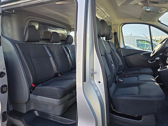 Renault Trafic 14 of 17