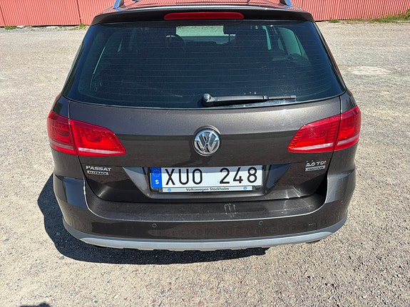 Volkswagen Passat Alltrack 4 of 5