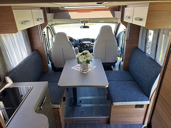 Weinsberg CaraSuite 700 DX Aut 8-steg ALDE Queensbed Taksäng NY! 28 of 30
