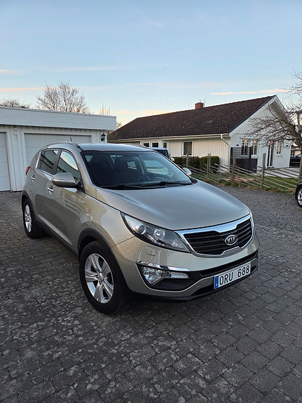 Kia Sportage 2 of 5