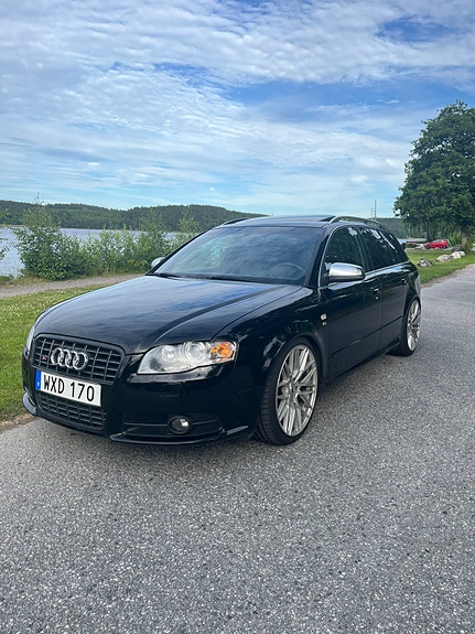 Audi S4 2 of 5