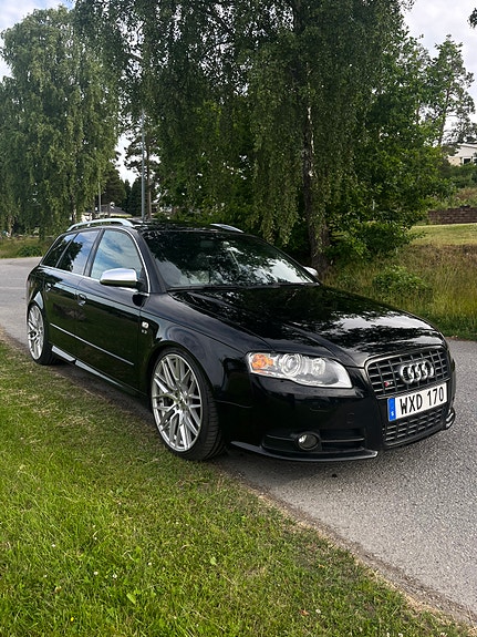 Audi S4 3 of 5