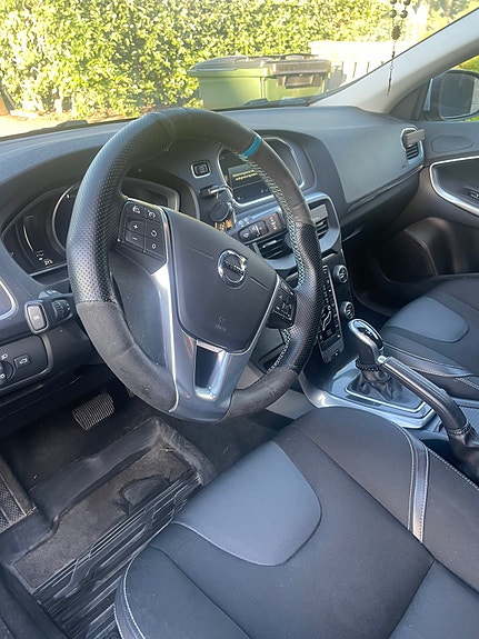 Volvo V40 9 of 13