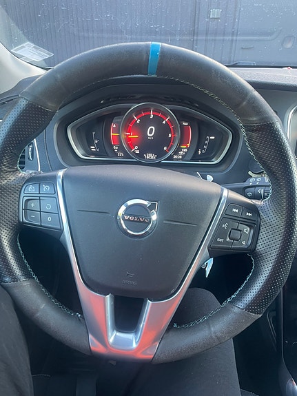Volvo V40 6 of 13