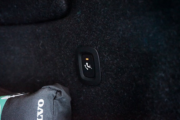 Volvo XC40 10 of 30