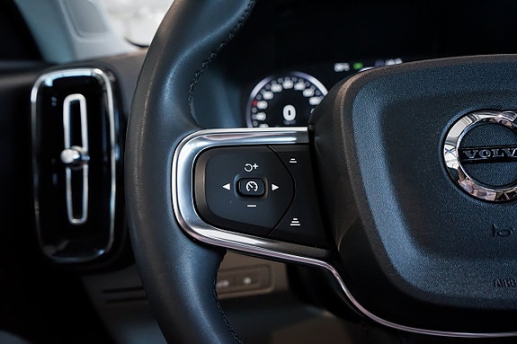 Volvo XC40 26 of 30