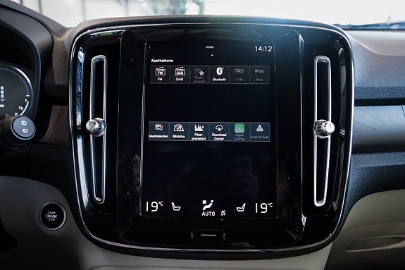 Volvo XC40 19 of 30
