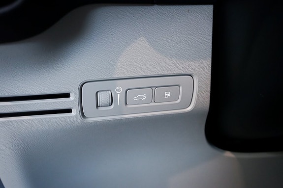 Volvo XC40 27 of 30