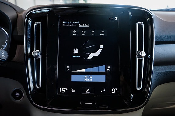 Volvo XC40 16 of 30