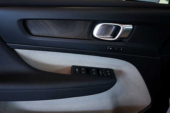 Volvo XC40 29 of 30
