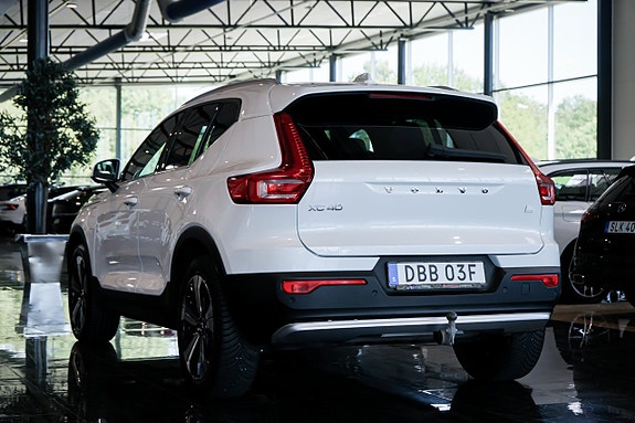 Volvo XC40 6 of 30