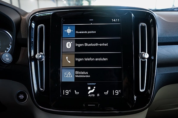 Volvo XC40 15 of 30