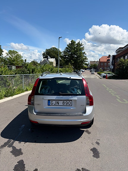 Volvo V50 3 of 5