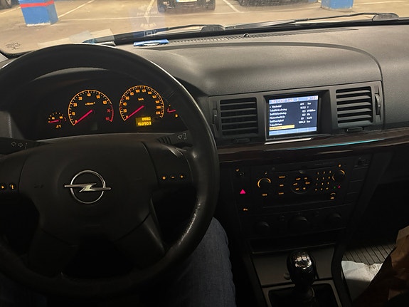 Opel Vectra 5 of 5