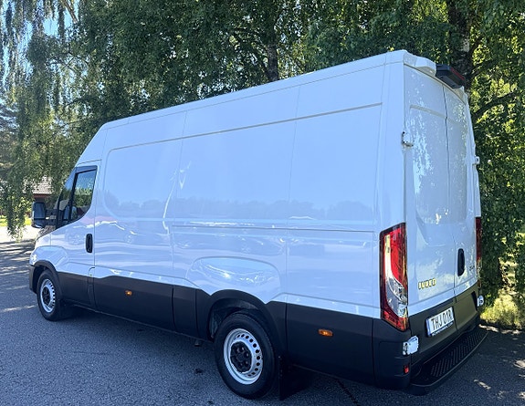 Iveco 35-140 4 of 5