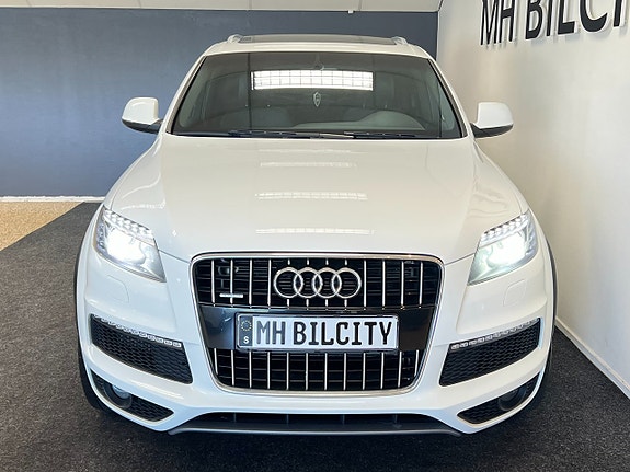 Audi Q7 4 of 5