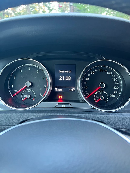 Volkswagen Golf Alltrack 6 of 8