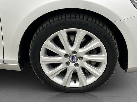 Volvo V40 28 of 30