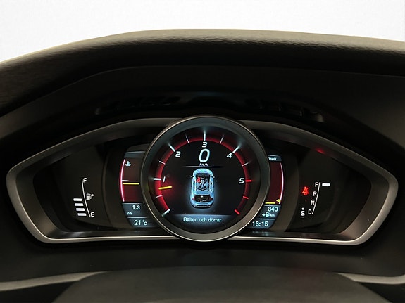 Volvo V40 16 of 30