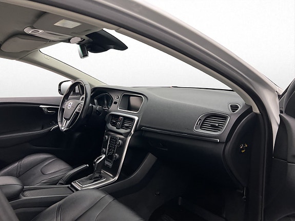 Volvo V40 24 of 30