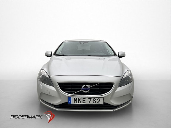 Volvo V40 2 of 5