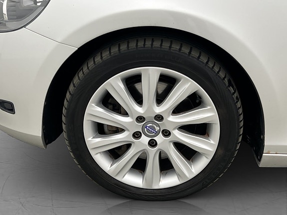 Volvo V40 30 of 30