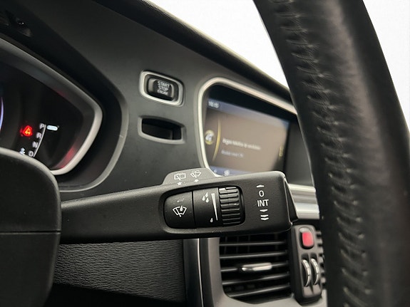 Volvo V40 17 of 30