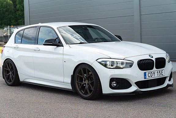 BMW 120i 10 of 25