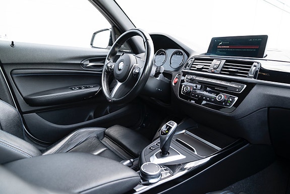 BMW 120i 12 of 25