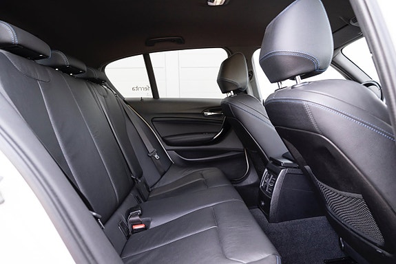 BMW 120i 20 of 25