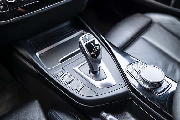 BMW 120i 25 of 25