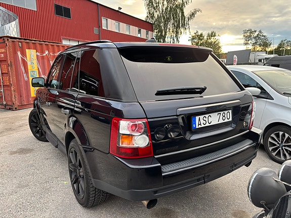Land Rover Range Rover Sport 3 of 5