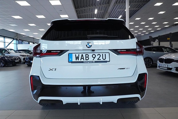 BMW X1 4 of 5
