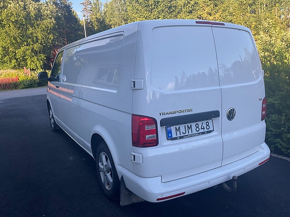 Volkswagen Transporter 3 of 5