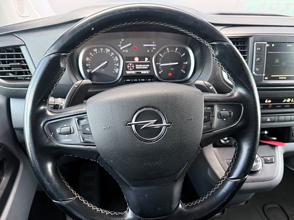 Opel Vivaro 15 of 23