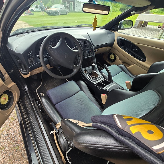 Mitsubishi Eclipse 2 of 2