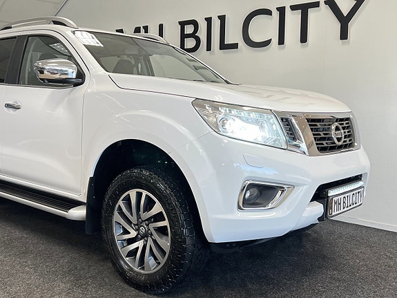 Nissan Navara 2 of 5