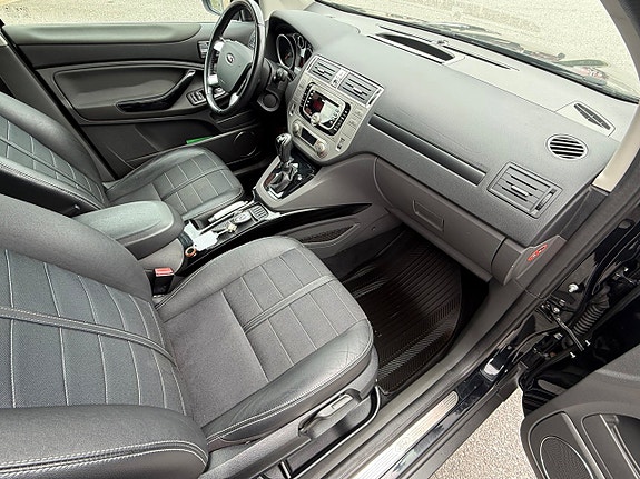 Ford Kuga 15 of 15