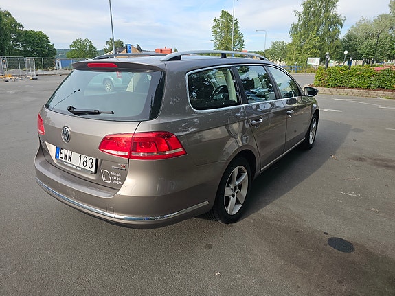 Volkswagen Passat 3 of 5