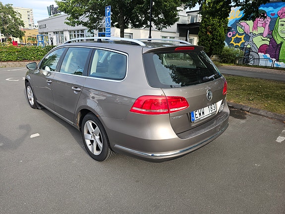 Volkswagen Passat 4 of 5
