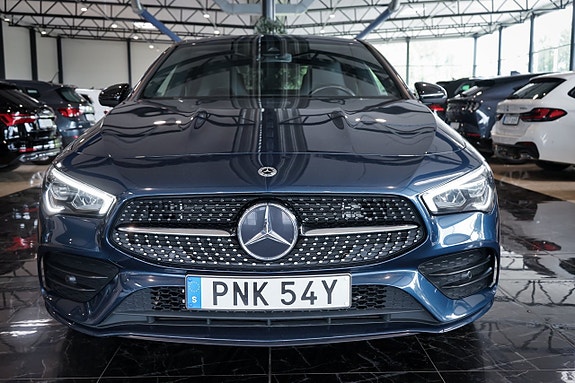 Mercedes-Benz CLA250 e 3 of 5