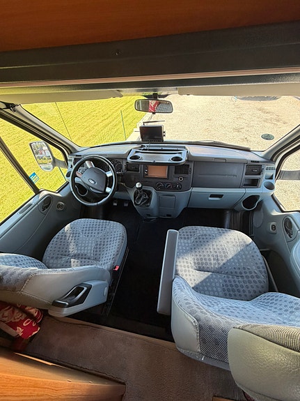 Ford Challenger Genesis 49 8 of 8