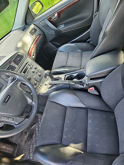 Volvo V70 5 of 5