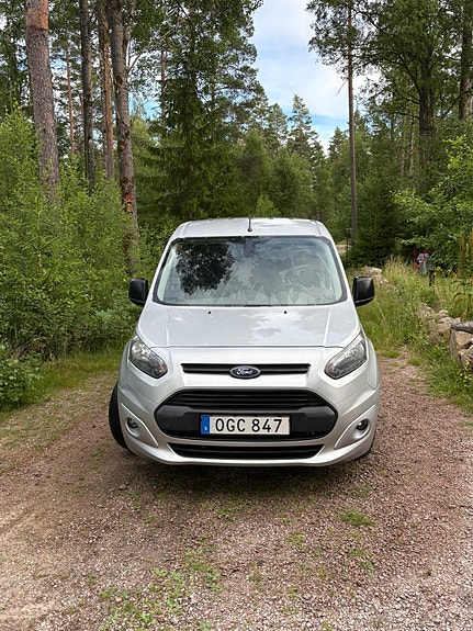 Ford Transit Connect 2 of 5