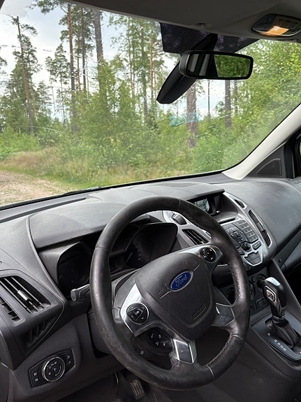 Ford Transit Connect 4 of 5