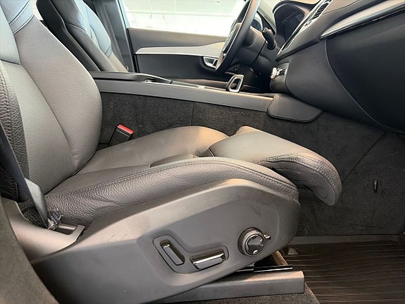 Volvo XC90 22 of 27